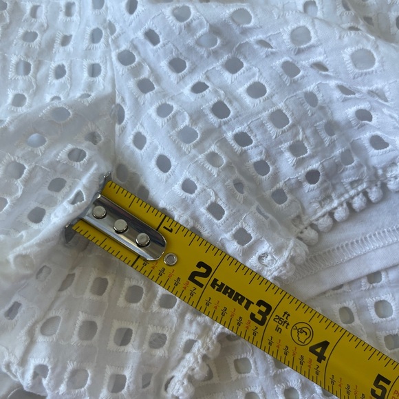 Lilly Pulitzer Size Medium White Lined Eyelet Pull-on Shorts Beach Vacation - Picture 6 of 6